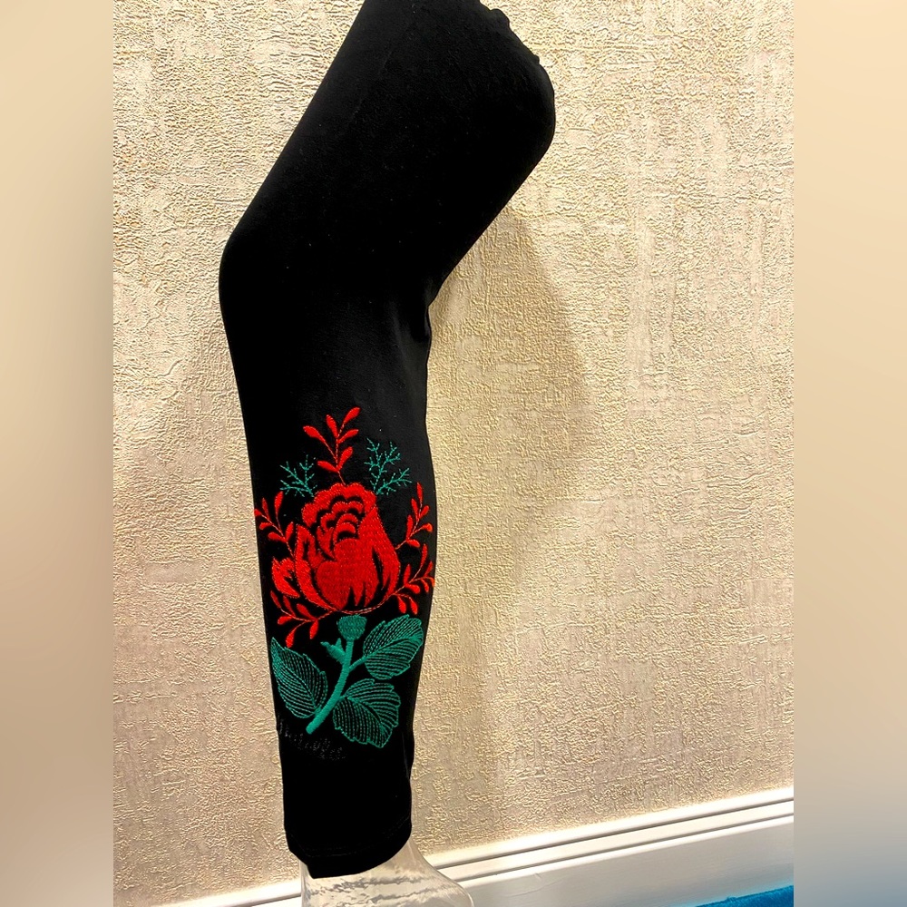 Black floral leggings for women